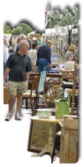 selling antiques at auction