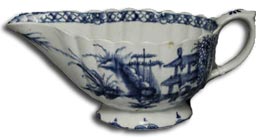 Bow porcelain blue and white sauceboat