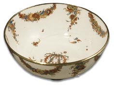 A bow porcelain bowl painted by Thomas Craft c1760