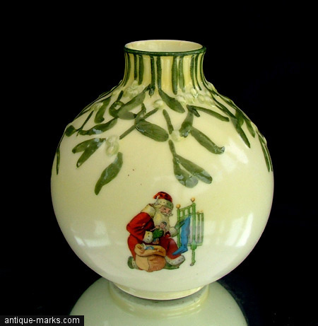 Antiques Collection - Doulton Xmas Decoration