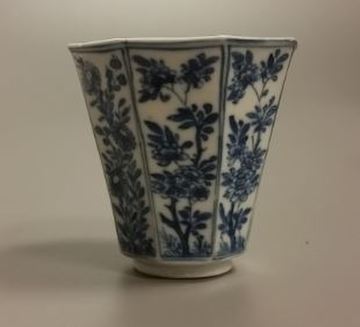 Kangxi blue and white porcelain 2 antique marks