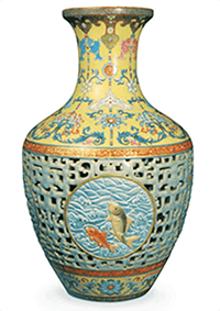 Details about   Qing Dynasty Qianlong gilt colour enamels peach figure Porcelain vase