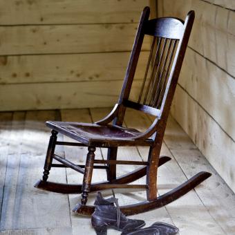 antique rocking chairs 1800s value