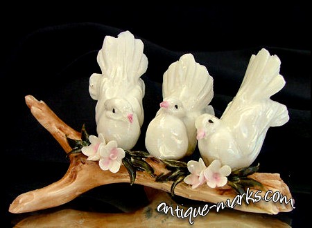 CAPODIMONTE Porcelain - Trio of Fan Tailed Doves Figure